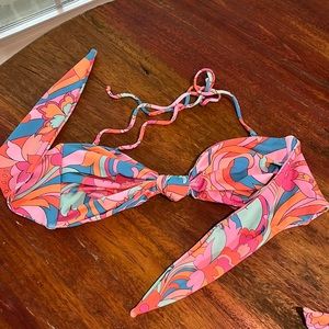 Skatie Lyndi top. Lanai print